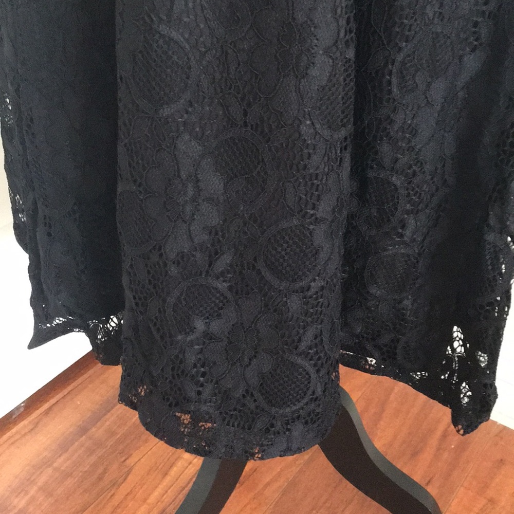Plus Size Lace V neck cocktail dress Black - Picture 6 of 9